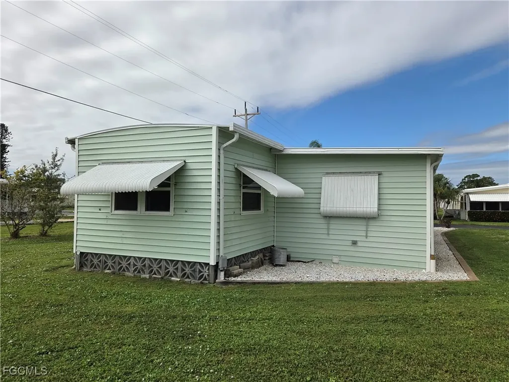 595 Daisy Drive North Fort Myers FL 33917