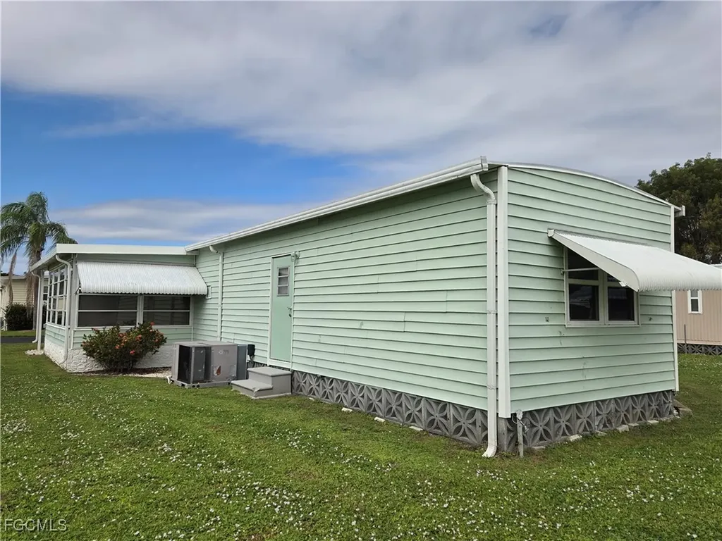 595 Daisy Drive North Fort Myers FL 33917