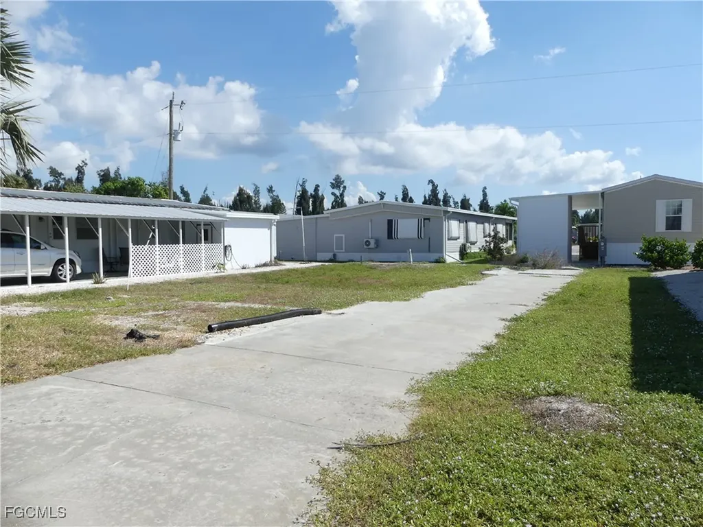4915 Gulfgate Lane St. James City FL 33956