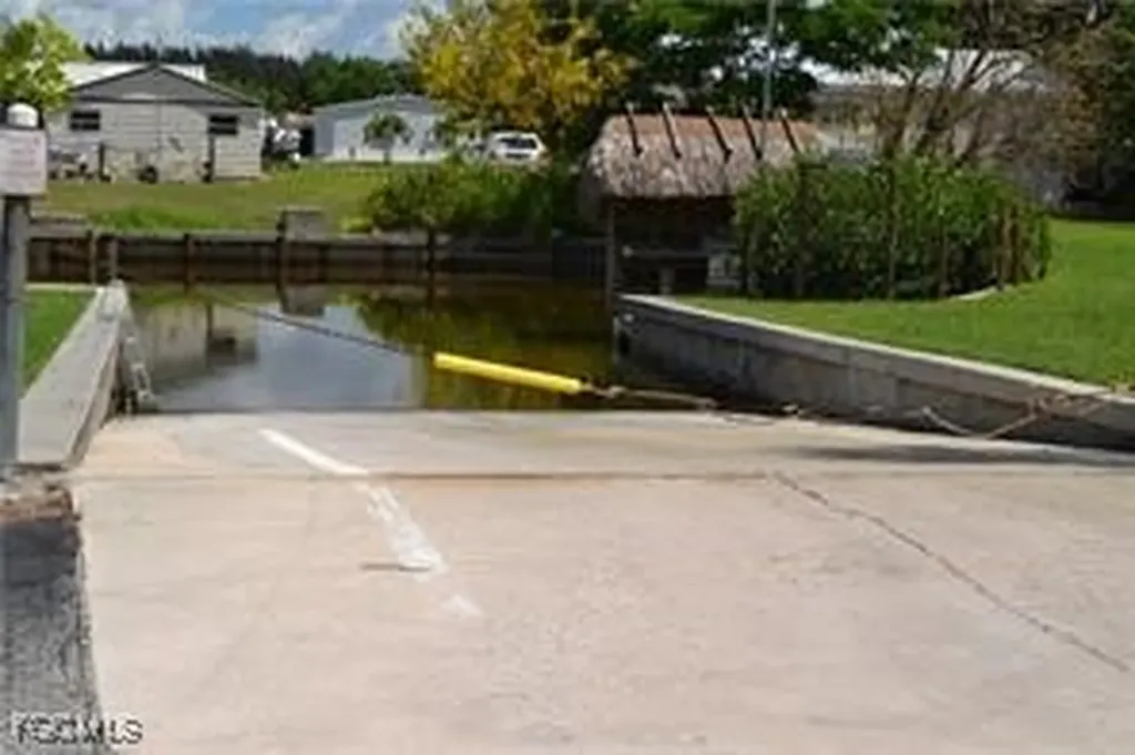 4915 Gulfgate Lane St. James City FL 33956