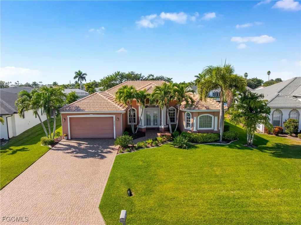 2202 SE 19th Place Cape Coral FL 33990