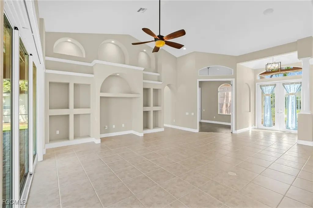 2202 SE 19th Place Cape Coral FL 33990
