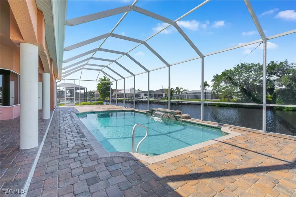 2202 SE 19th Place Cape Coral FL 33990