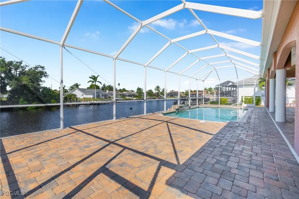 2202 SE 19th Place Cape Coral FL 33990