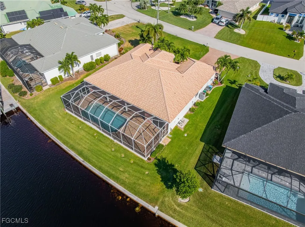 2202 SE 19th Place Cape Coral FL 33990