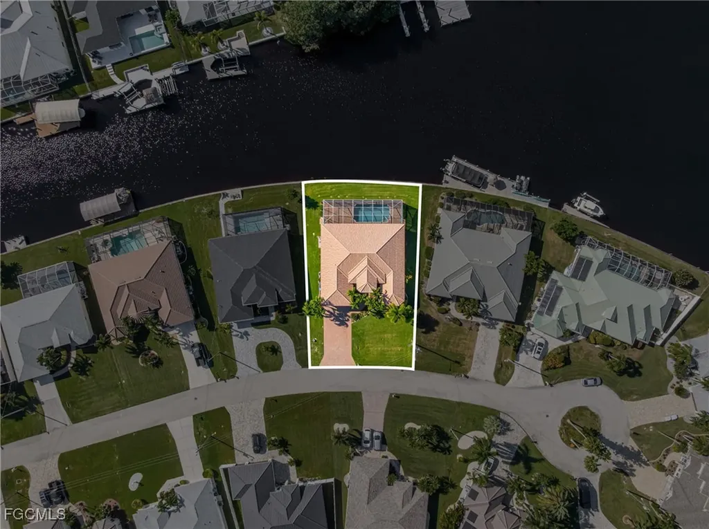 2202 SE 19th Place Cape Coral FL 33990