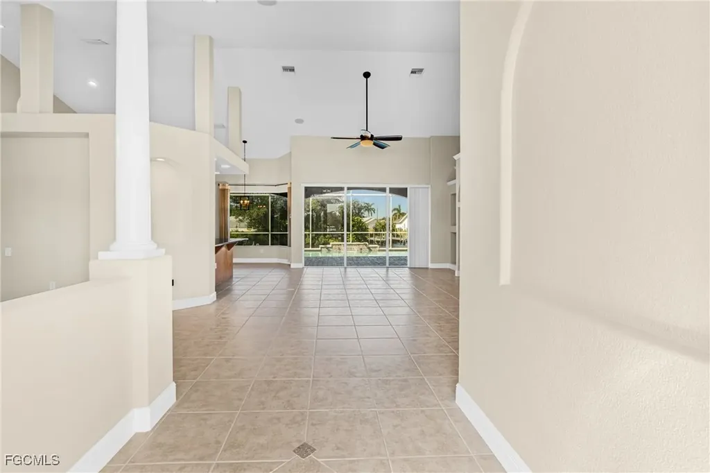 2202 SE 19th Place Cape Coral FL 33990