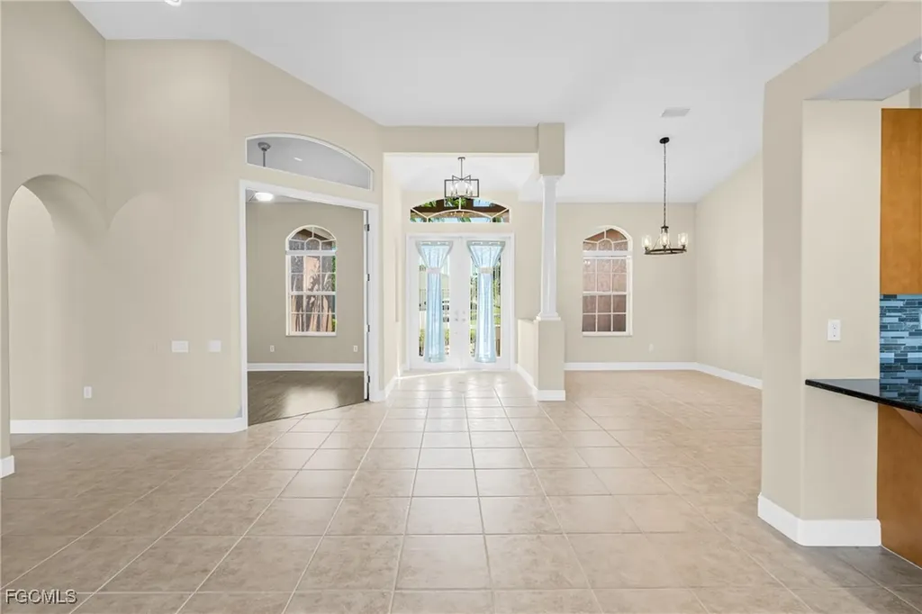2202 SE 19th Place Cape Coral FL 33990