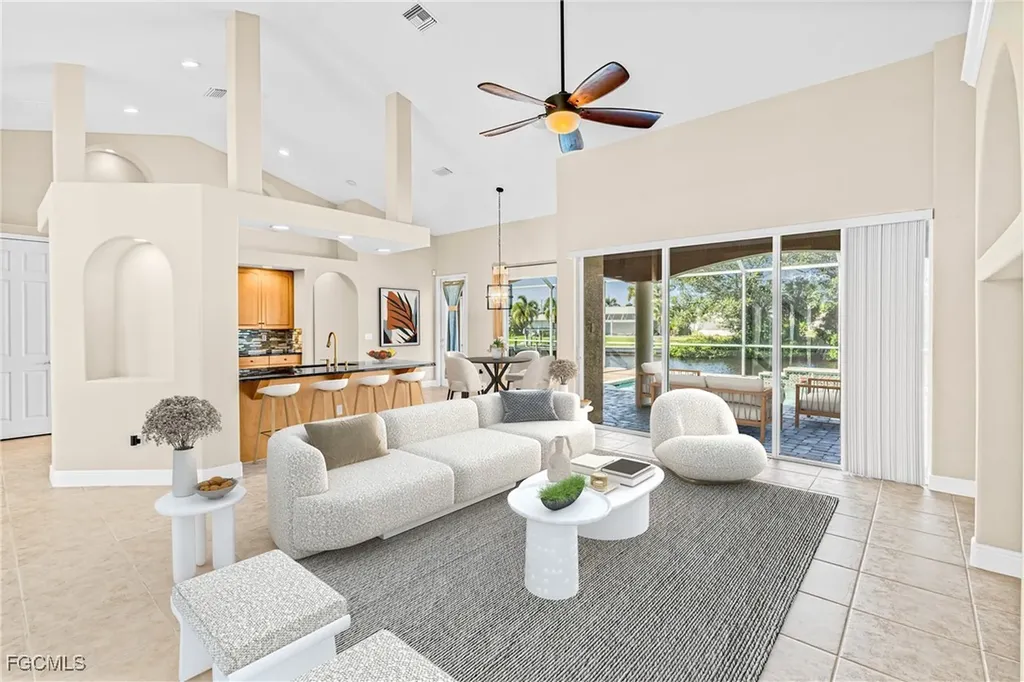2202 SE 19th Place Cape Coral FL 33990