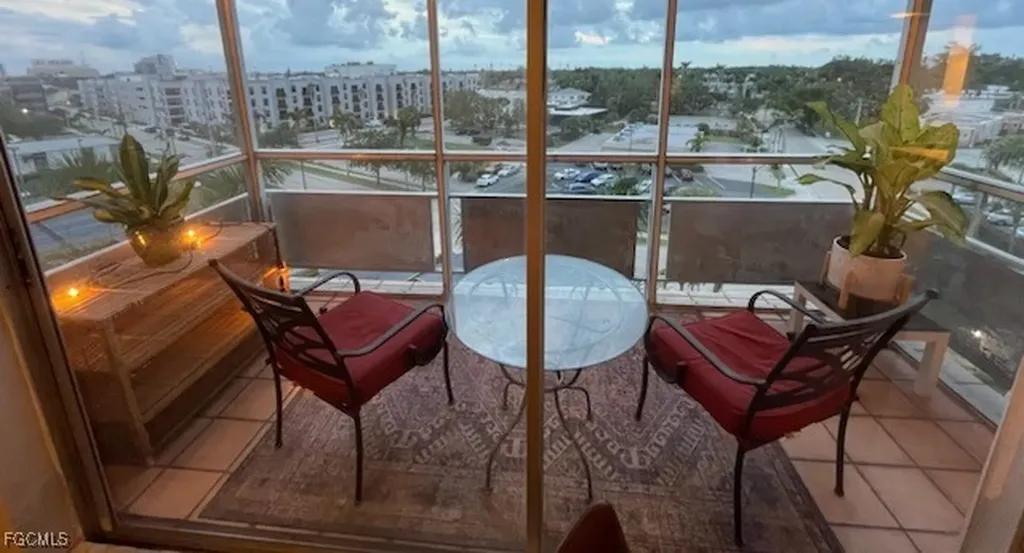 2350 W 1st Street Fort Myers FL 33901