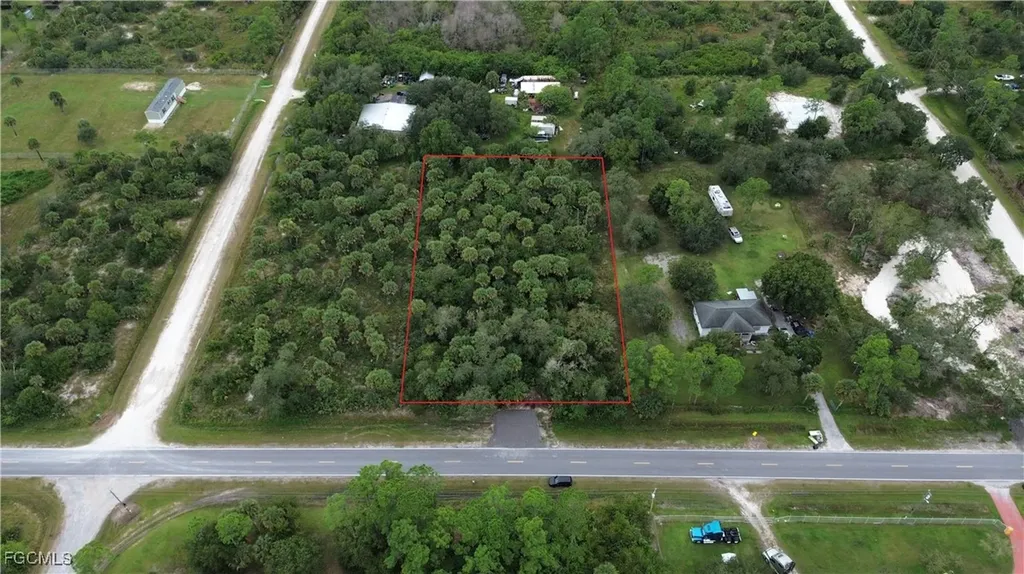 184 Hunting Club Avenue Clewiston FL 33440