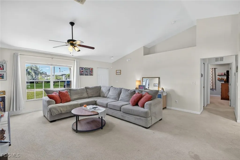 1633 NW 37th Place Cape Coral FL 33993