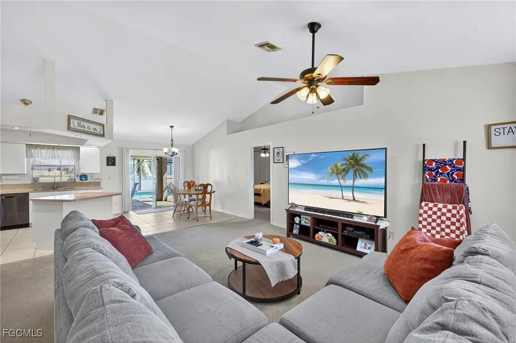 1633 NW 37th Place Cape Coral FL 33993