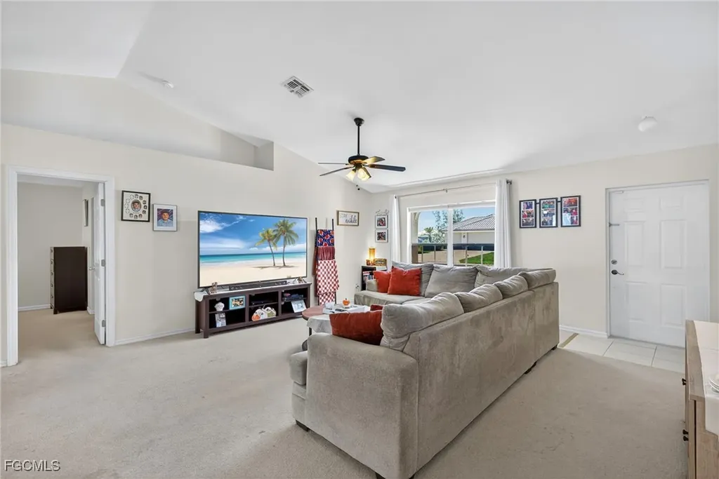 1633 NW 37th Place Cape Coral FL 33993