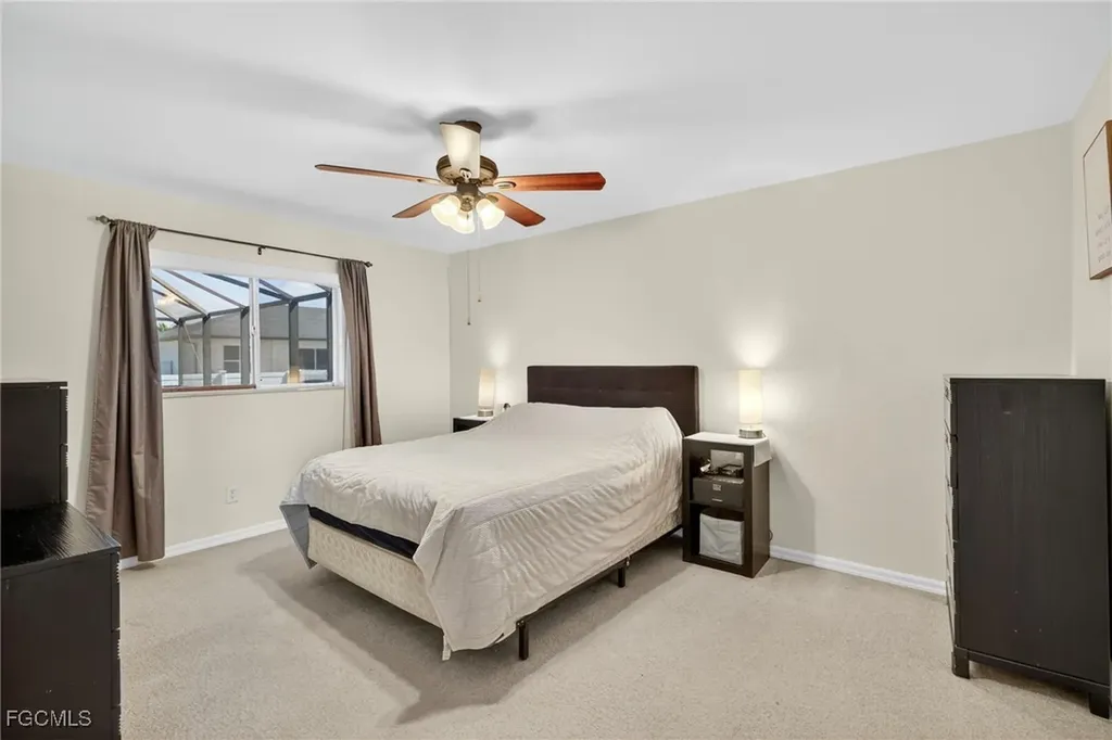 1633 NW 37th Place Cape Coral FL 33993