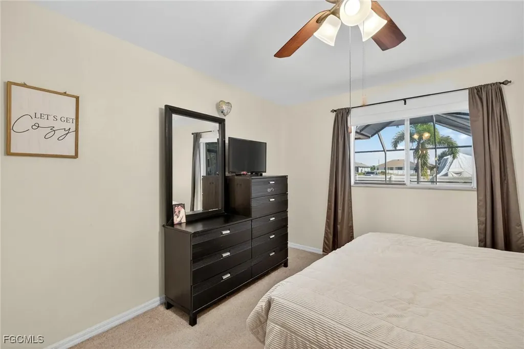 1633 NW 37th Place Cape Coral FL 33993