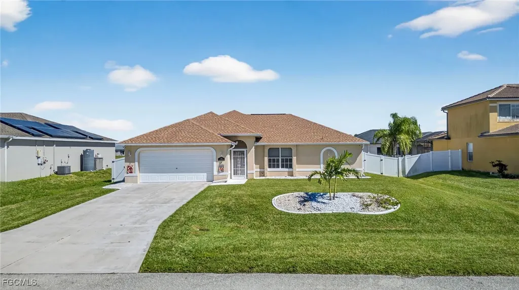 1633 NW 37th Place Cape Coral FL 33993