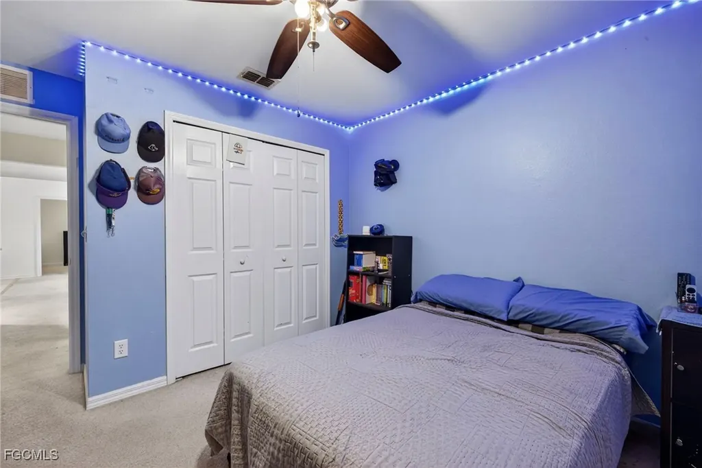 1633 NW 37th Place Cape Coral FL 33993