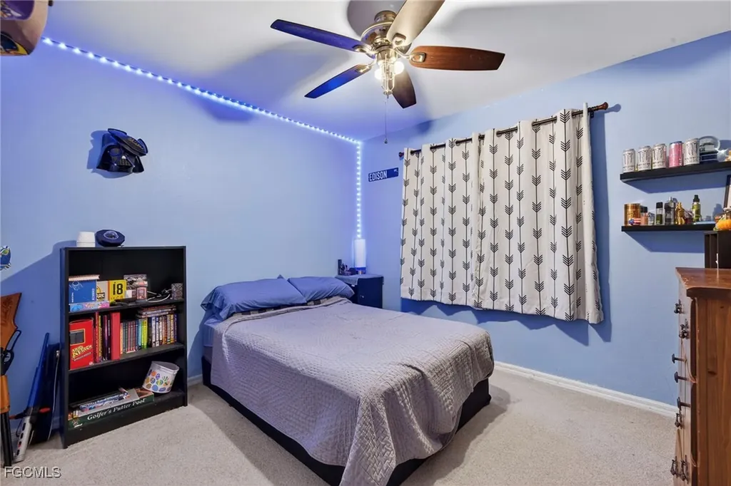 1633 NW 37th Place Cape Coral FL 33993