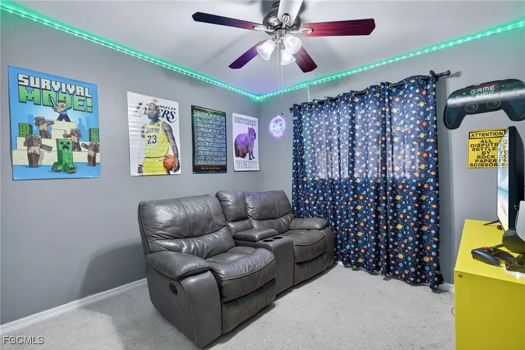1633 NW 37th Place Cape Coral FL 33993