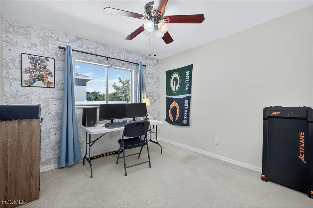 1633 NW 37th Place Cape Coral FL 33993