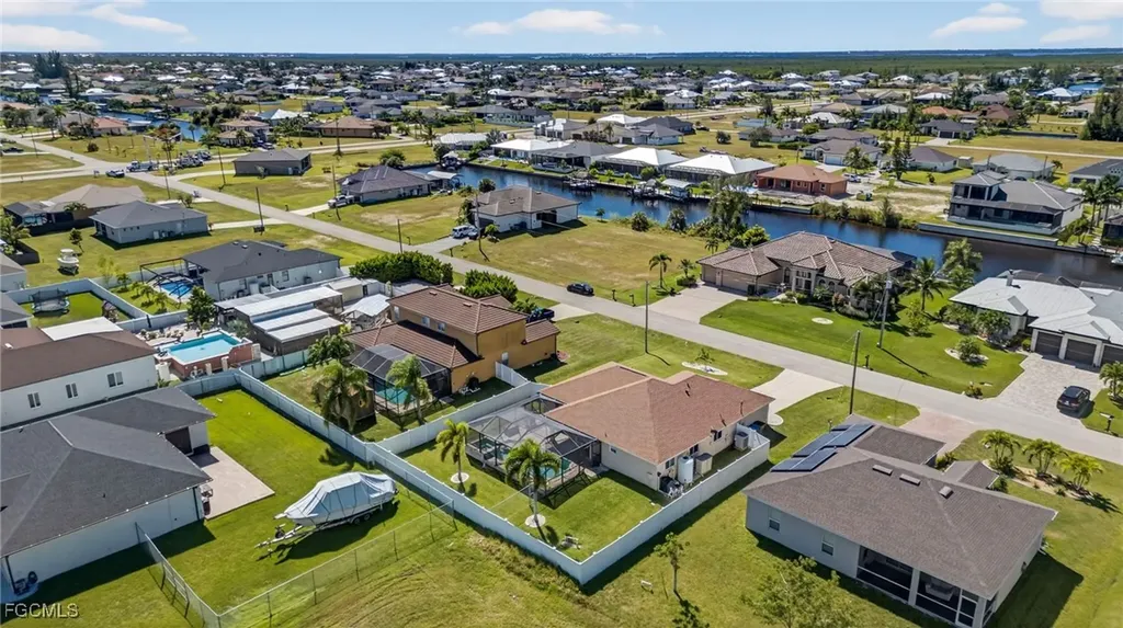 1633 NW 37th Place Cape Coral FL 33993