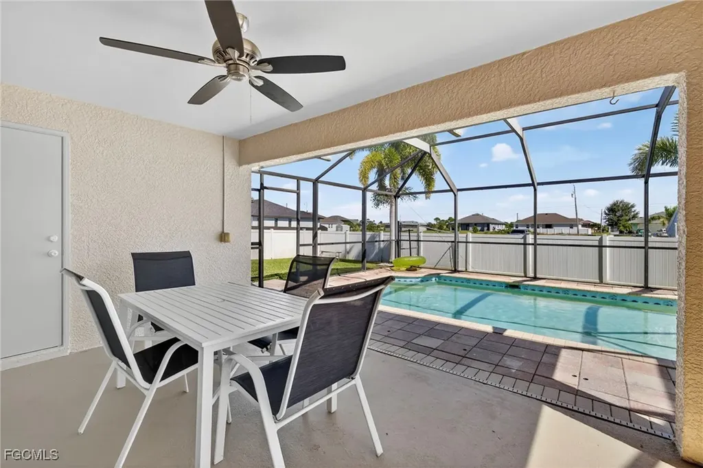 1633 NW 37th Place Cape Coral FL 33993