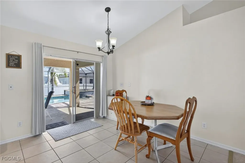1633 NW 37th Place Cape Coral FL 33993