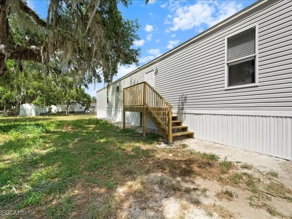 1038 Canopy Lane Moore Haven FL 33471