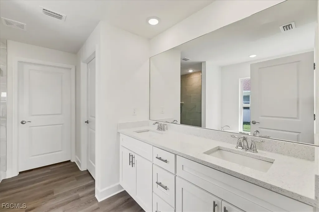2423 NW 20th Place Cape Coral FL 33993