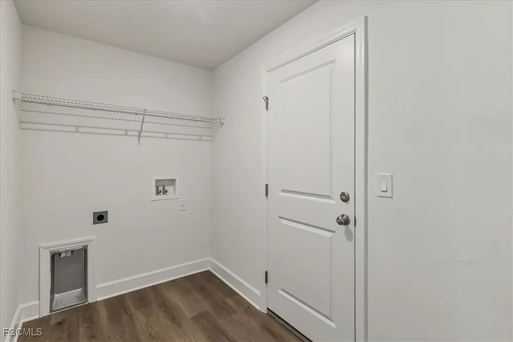 2423 NW 20th Place Cape Coral FL 33993