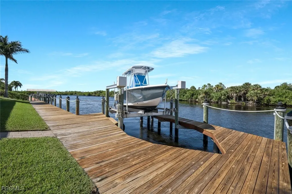 4223 NW 13th Street Cape Coral FL 33993