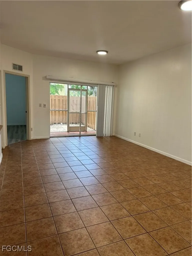 4225 Bellasol Circle Fort Myers FL 33916