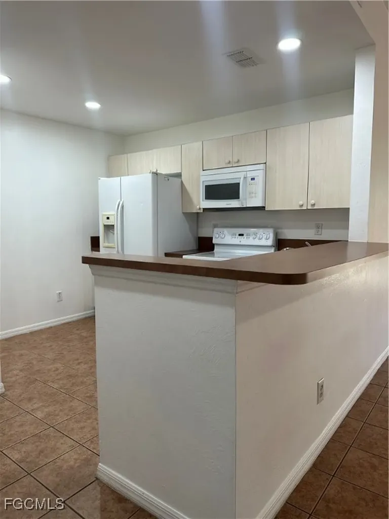 4225 Bellasol Circle Fort Myers FL 33916