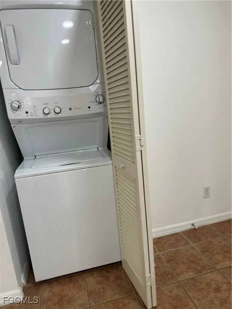 4225 Bellasol Circle Fort Myers FL 33916