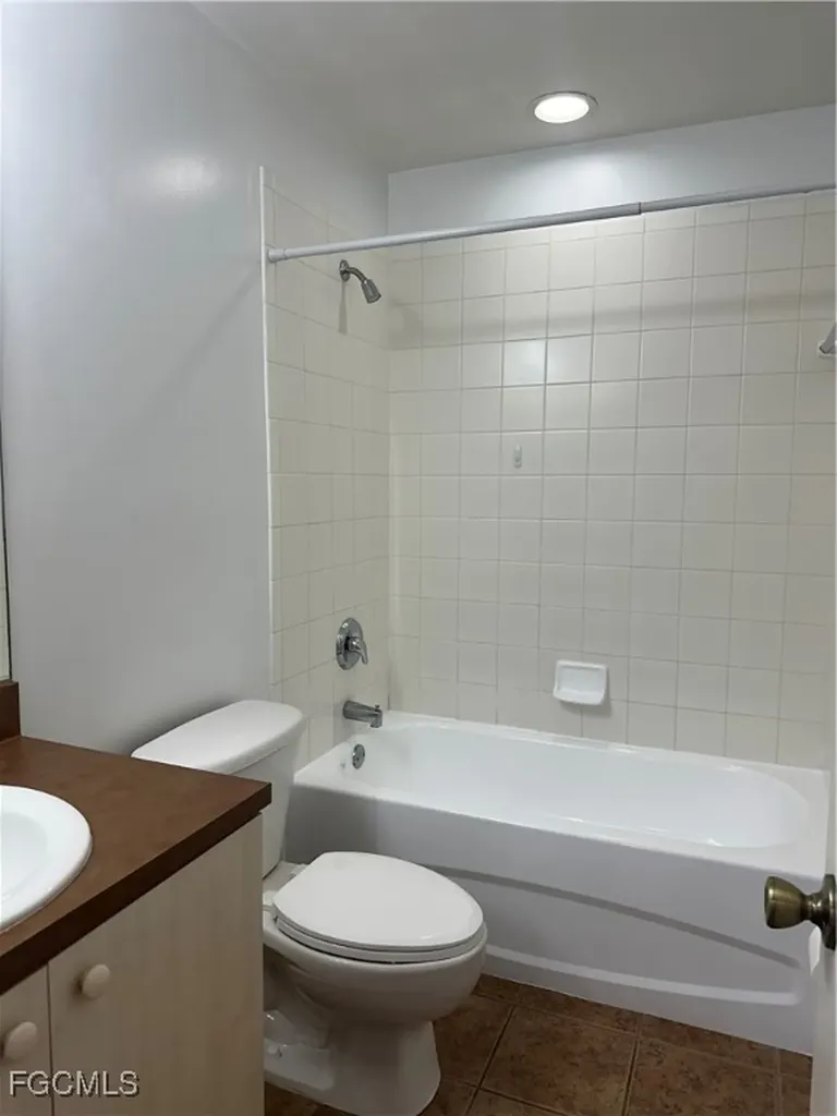 4225 Bellasol Circle Fort Myers FL 33916