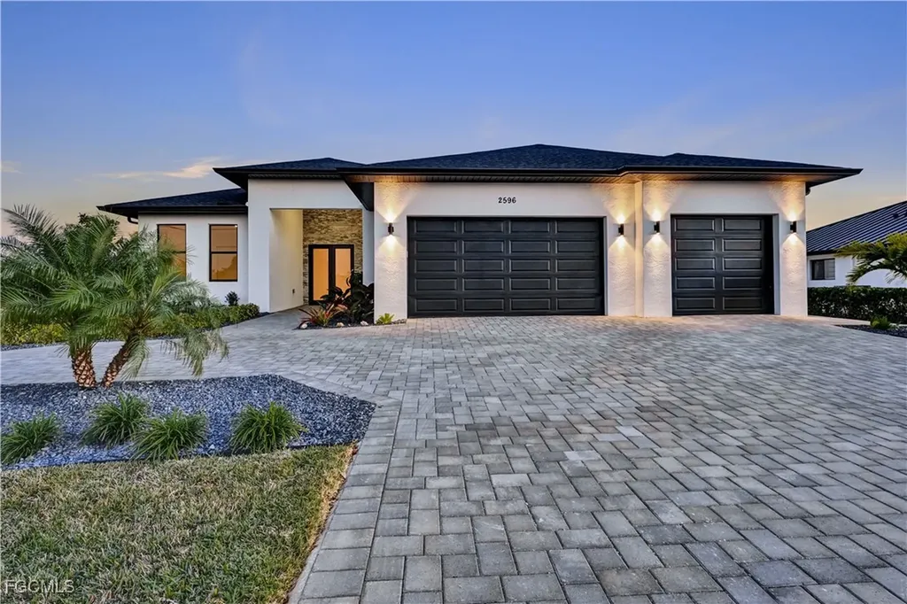 2596 Surfside Boulevard Cape Coral FL 33914