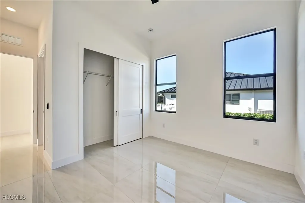 2596 Surfside Boulevard Cape Coral FL 33914