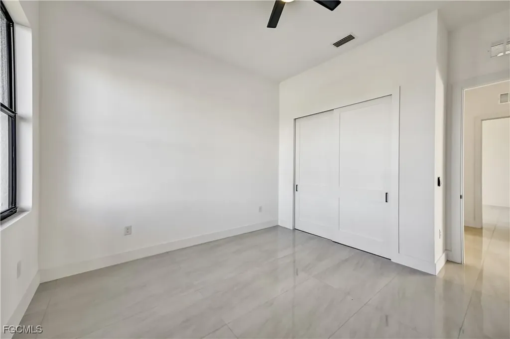 2596 Surfside Boulevard Cape Coral FL 33914