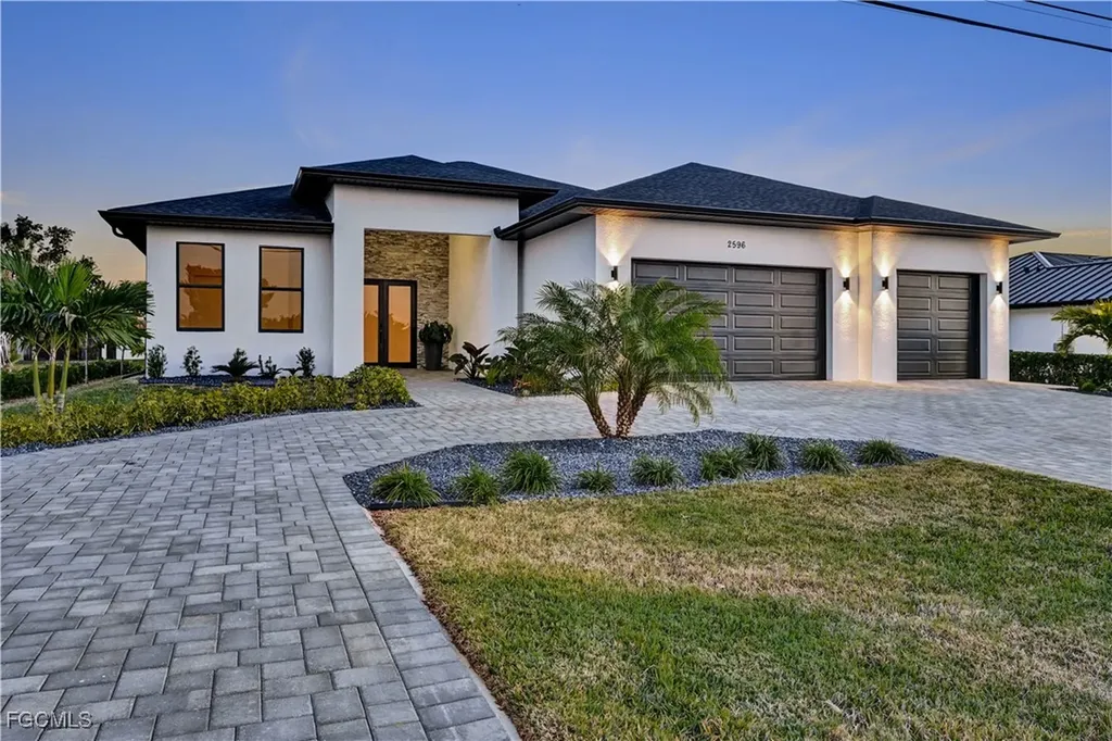 2596 Surfside Boulevard Cape Coral FL 33914