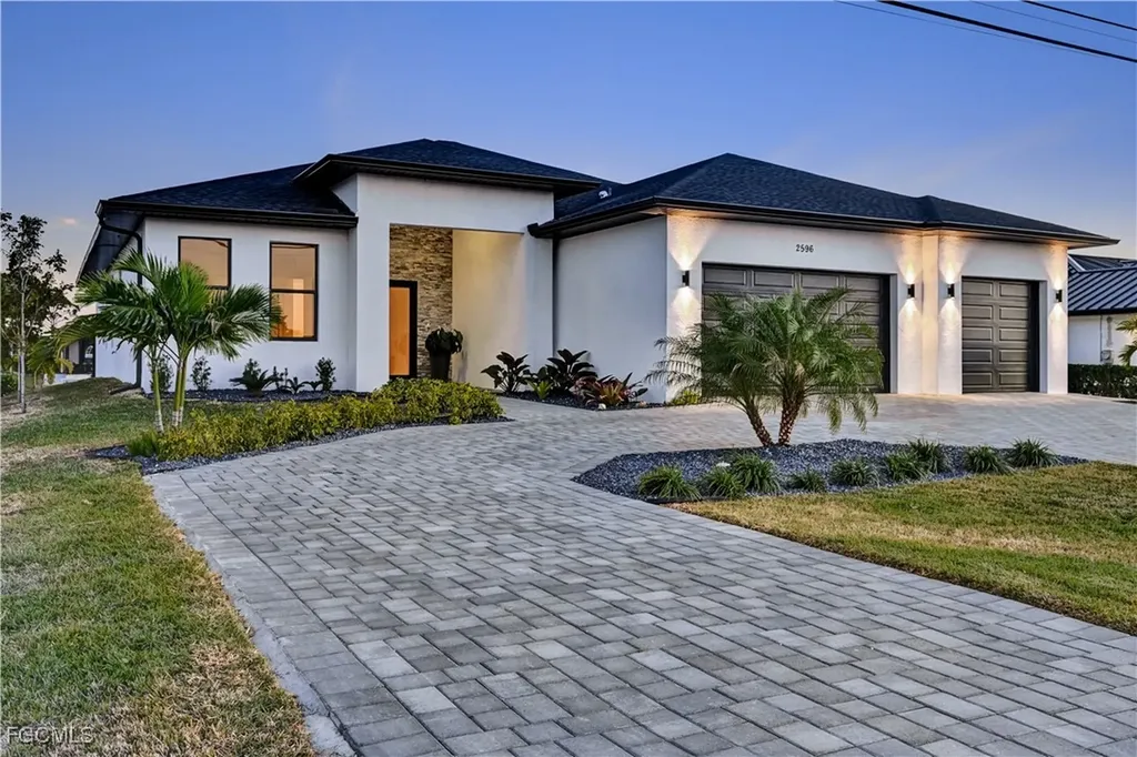2596 Surfside Boulevard Cape Coral FL 33914
