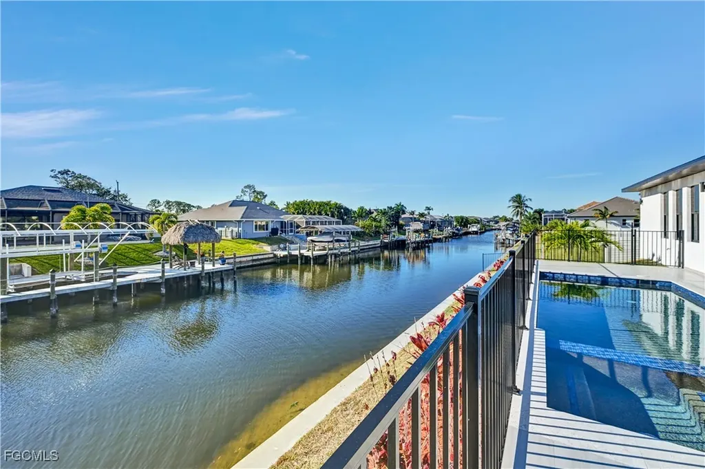 2596 Surfside Boulevard Cape Coral FL 33914