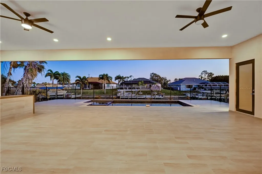 2596 Surfside Boulevard Cape Coral FL 33914