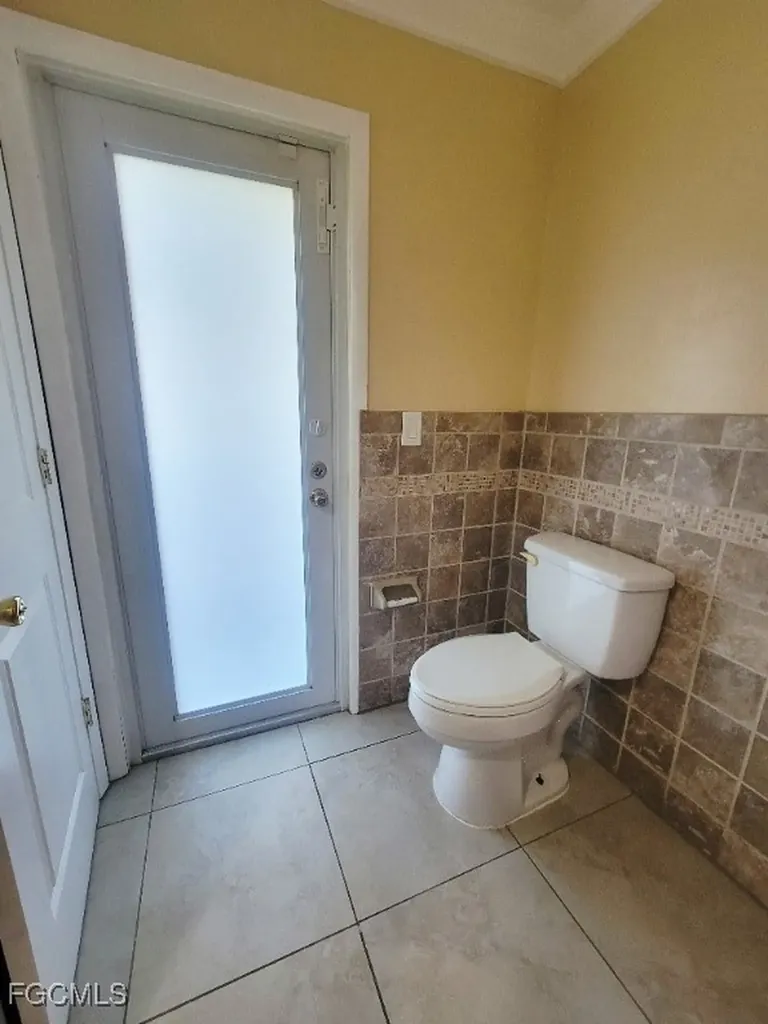2505 E 2nd Street Lehigh Acres FL 33936