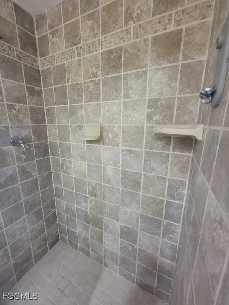 2505 E 2nd Street Lehigh Acres FL 33936