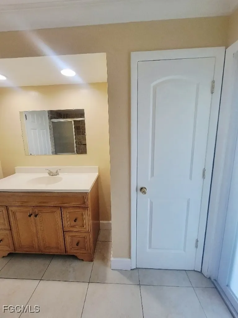 2505 E 2nd Street Lehigh Acres FL 33936