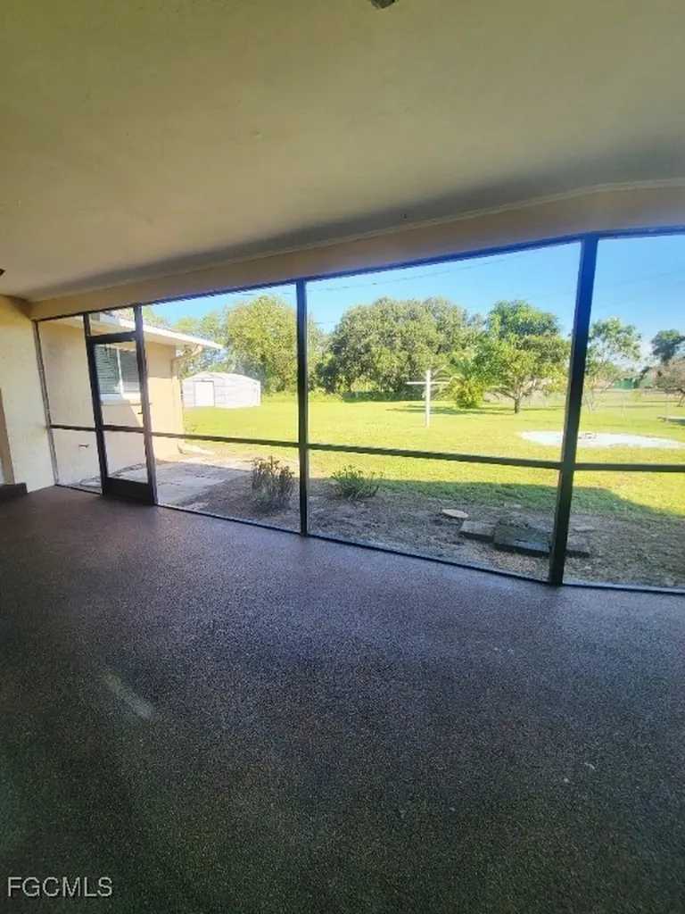 2505 E 2nd Street Lehigh Acres FL 33936