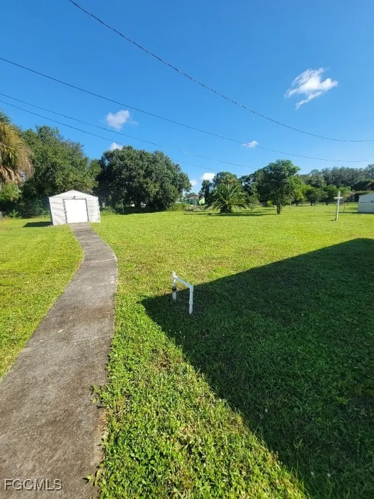 2505 E 2nd Street Lehigh Acres FL 33936