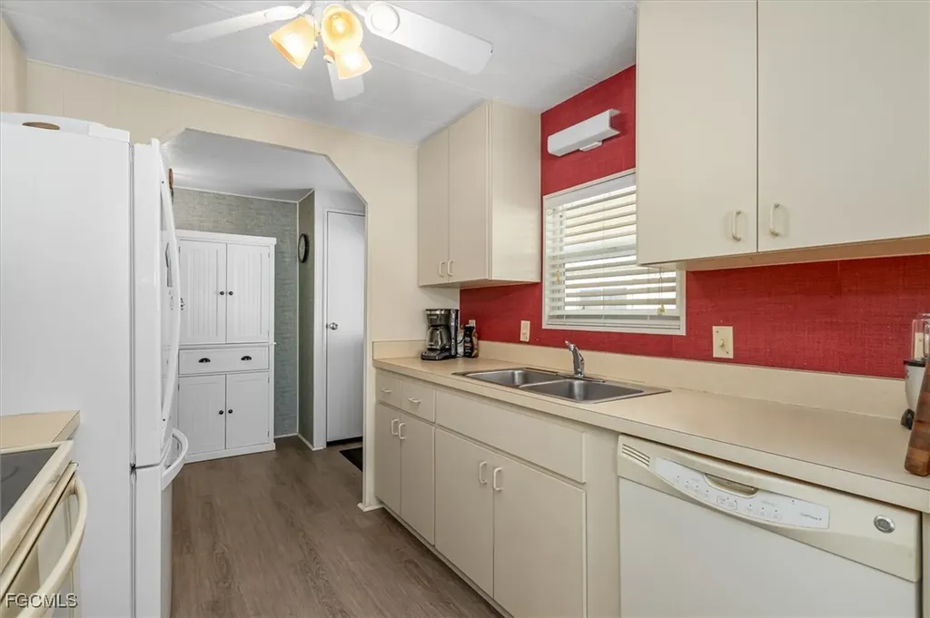 511 Crampton Lane North Fort Myers FL 33903