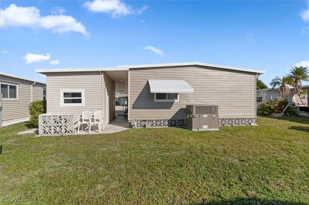 511 Crampton Lane North Fort Myers FL 33903